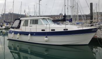 Hardy Commander 32